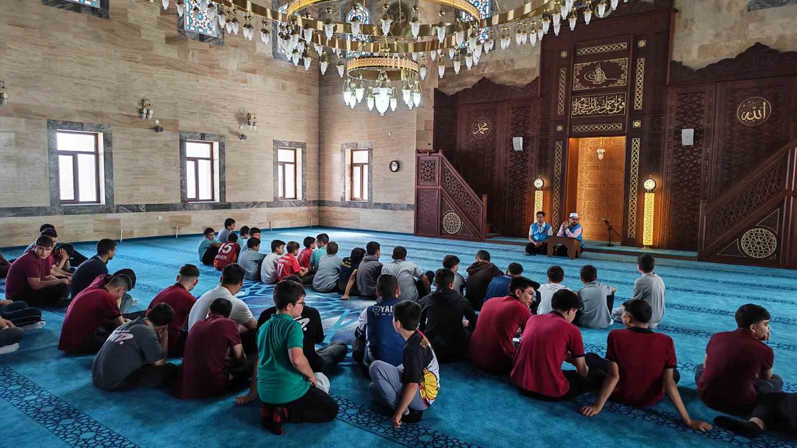 Manisa’da Siyer-i Nebi Oryantiring Yarışması düzenlendi 10 manisada siyer i nebi oryantiring yarismasi duzenlendi 6