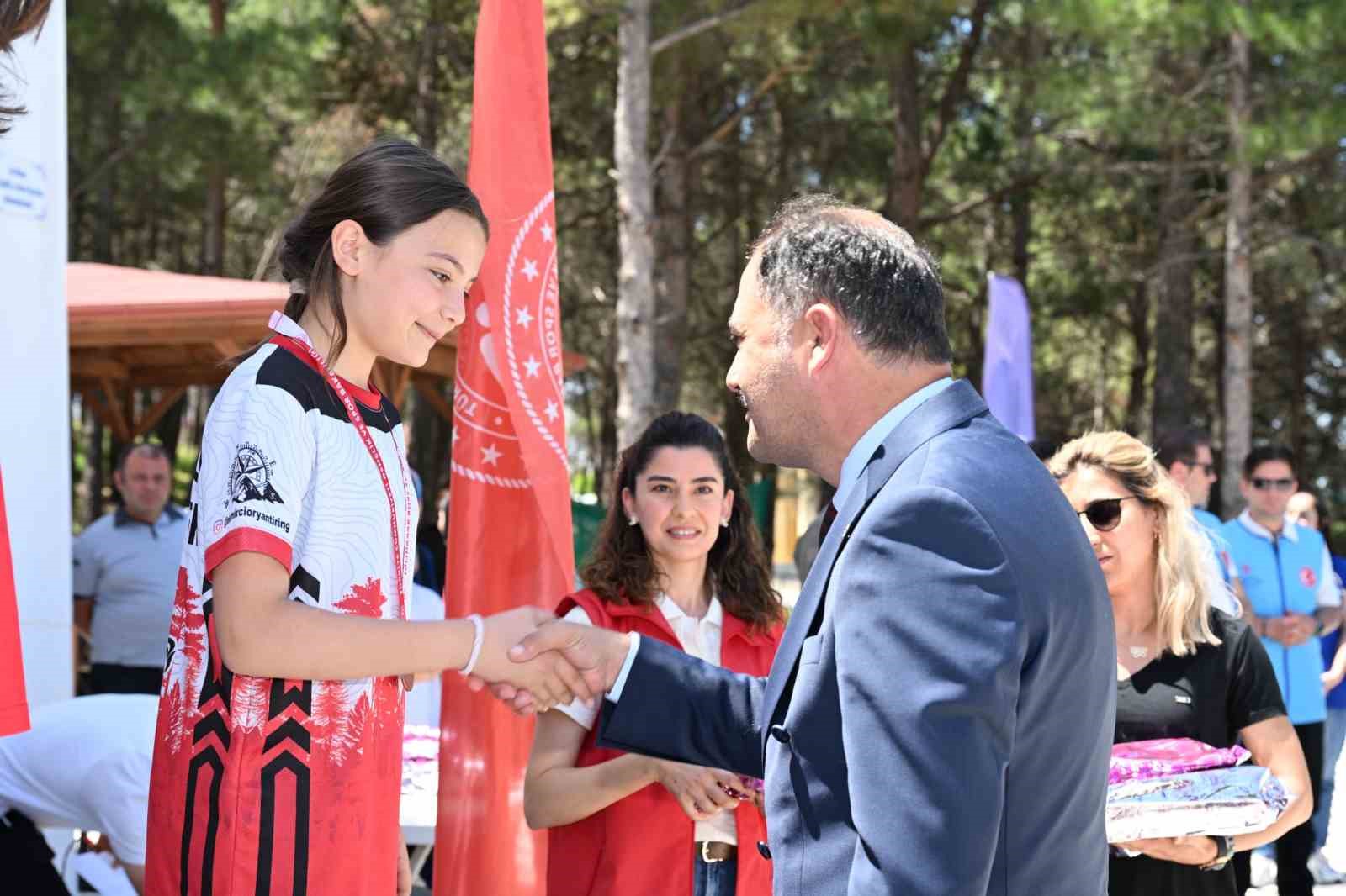 Manisa’da Siyer-i Nebi Oryantiring Yarışması düzenlendi 12 manisada siyer i nebi oryantiring yarismasi duzenlendi 8