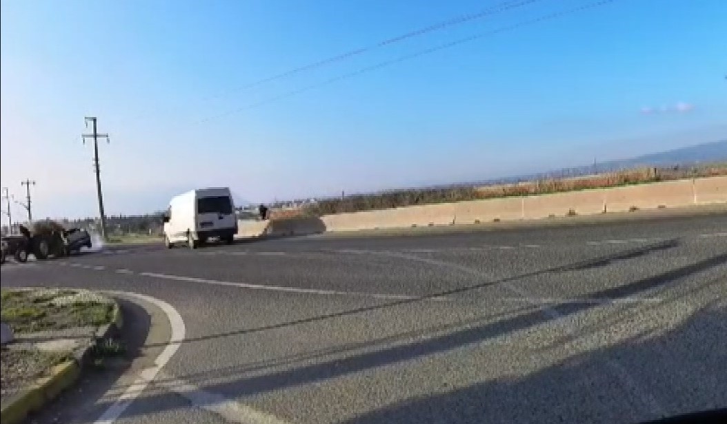 manisada traktorle otomobil carpisti 1 yarali 2