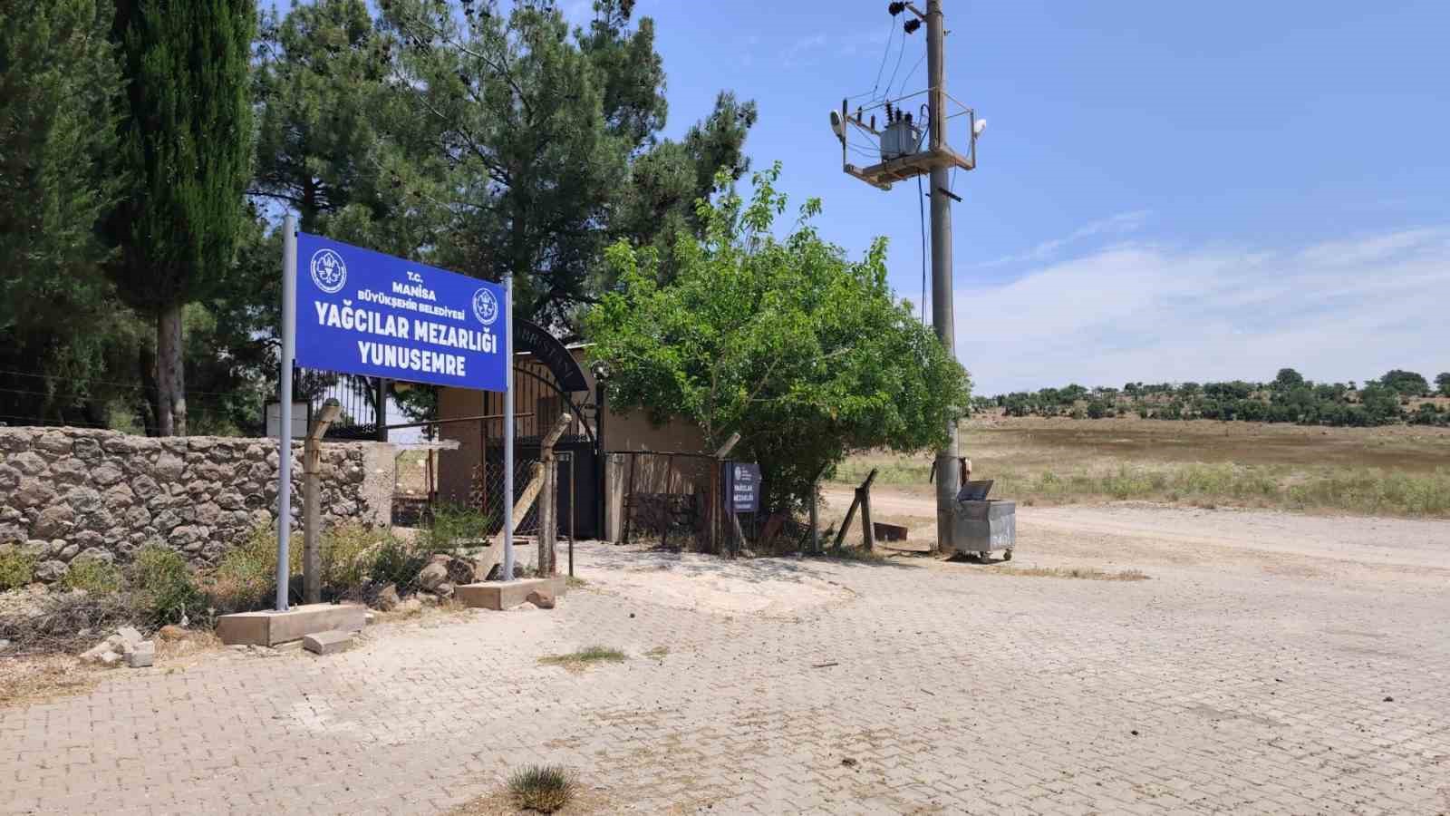 Manisa’da yeni mezarlık projesine traktörlü tepki 9 manisada yeni mezarlik projesine traktorlu tepki 5