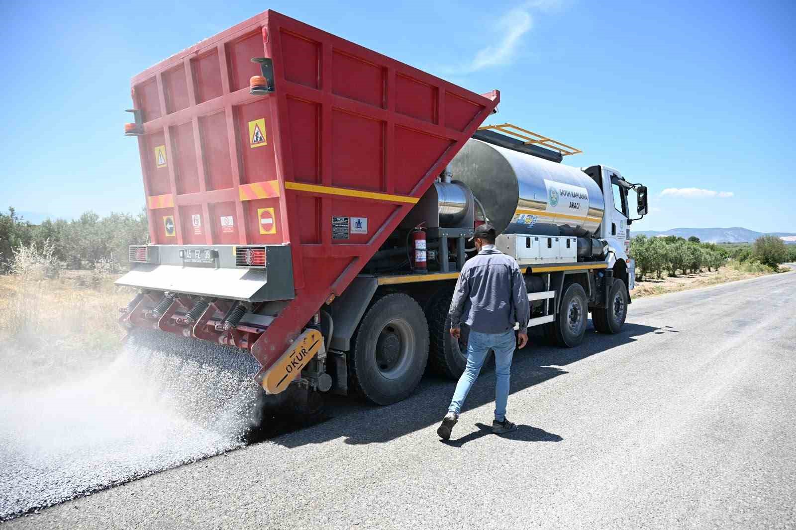 Manisa’da yollar yenileniyor 5 manisada yollar yenileniyor 1 NBTp5wv5