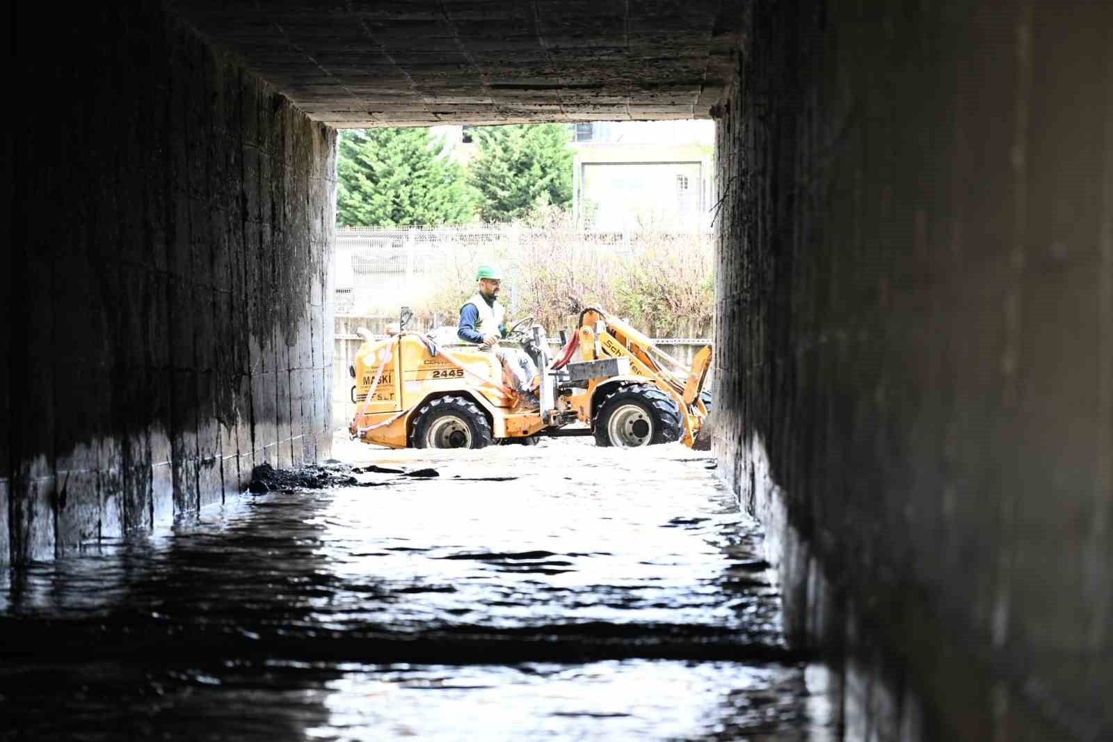 manisadaki dere yataklari temizleniyor 1 JdHbYBkK