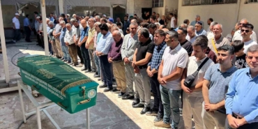 manisadaki-feci-kazada-hayatini-kaybeden-2-kisi-defnedildi-RGAOJN9I.jpg