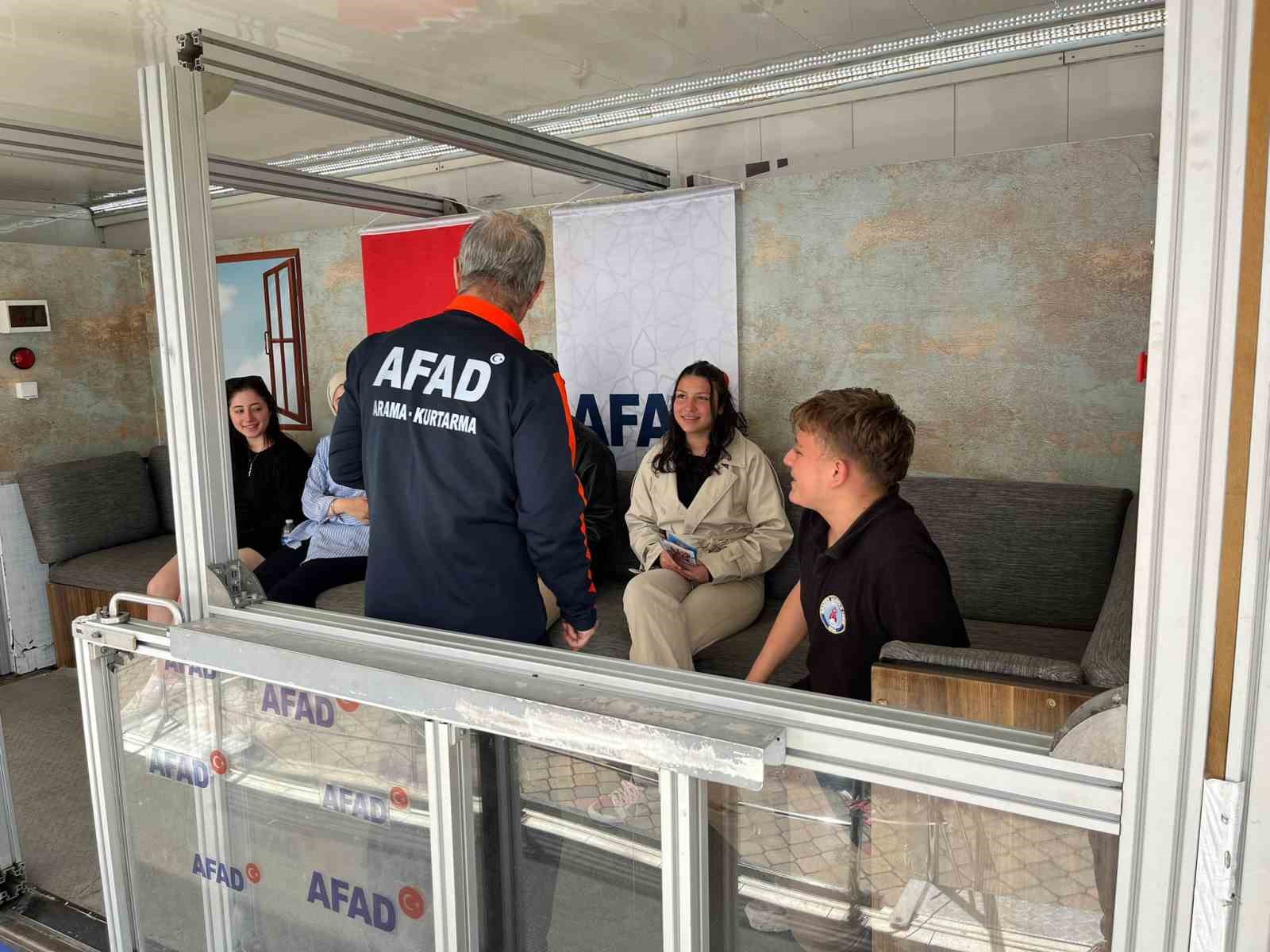 manisali ogrenciler depremi yasadi 1 MfId2Zqd