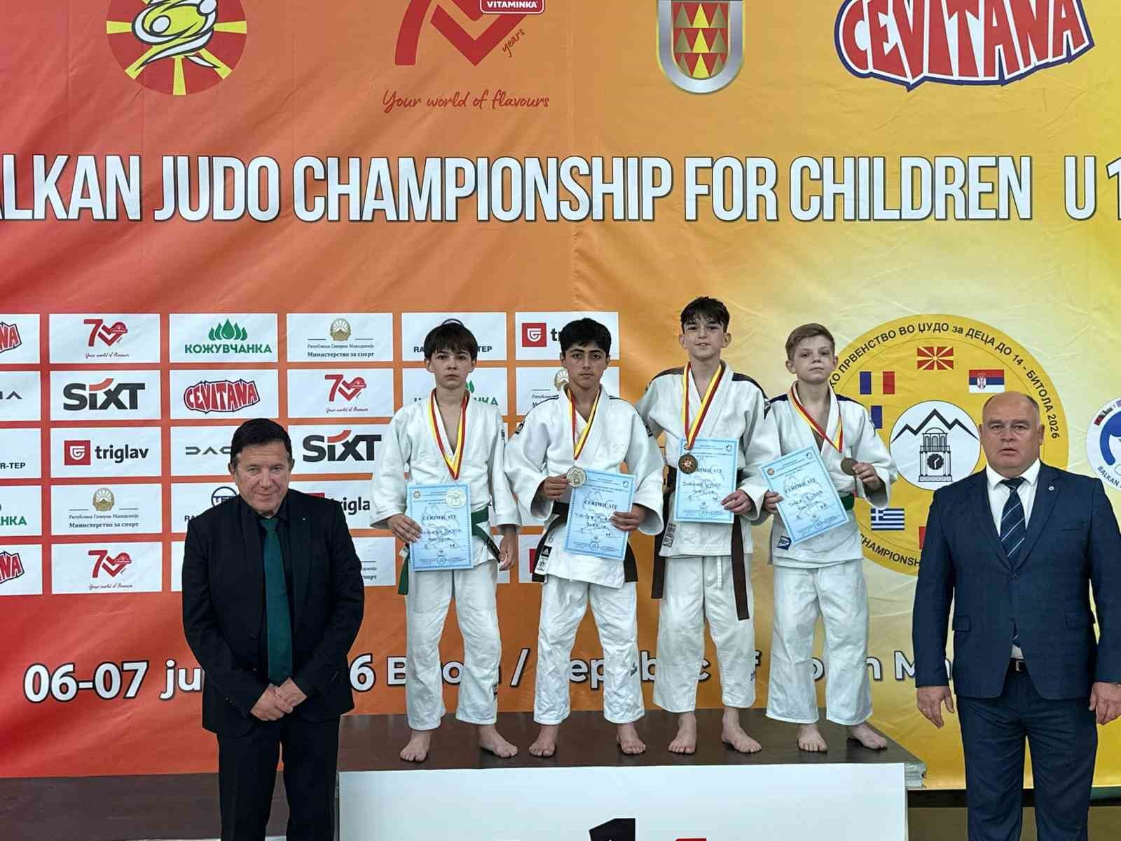 Manisalı sporcu, Balkan Şampiyonu oldu 7 manisali sporcu balkan sampiyonu oldu 3
