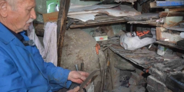 manisanin-64-yillik-celik-bilegi-orhan-usta-yarim-asirdir-ors-basinda-OesFLVdL.jpg