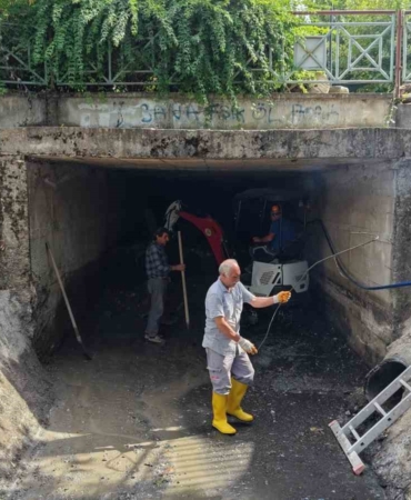 manisanin-derelerinde-koku-ve-kirlilige-karsi-kapsamli-temizlik-R1VUJVHF.jpg