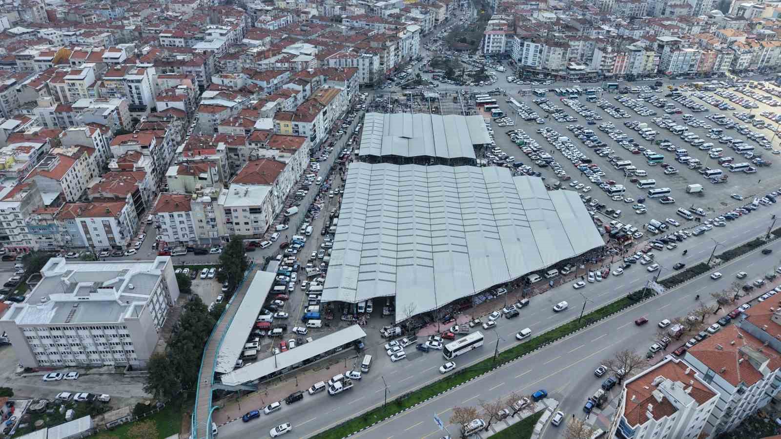 manisanin en buyuk pazaryerinin altyapi sorunu cozume kavustu 0