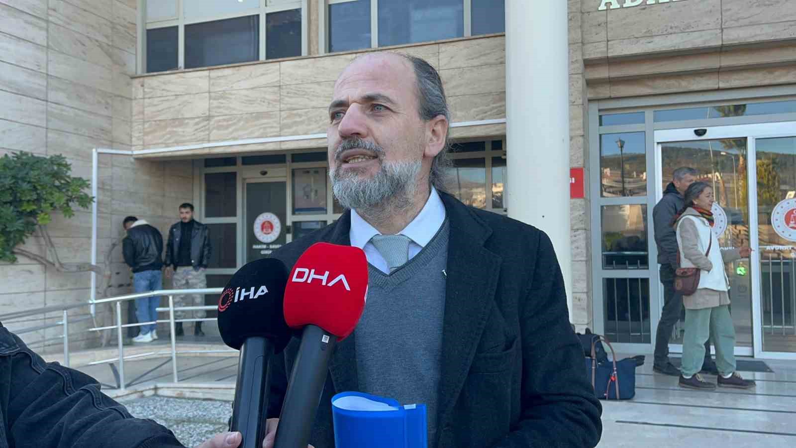 mankenler kralicesi asli bas cinayet durusmasi tekrar basladi 1 dlvUX2PD