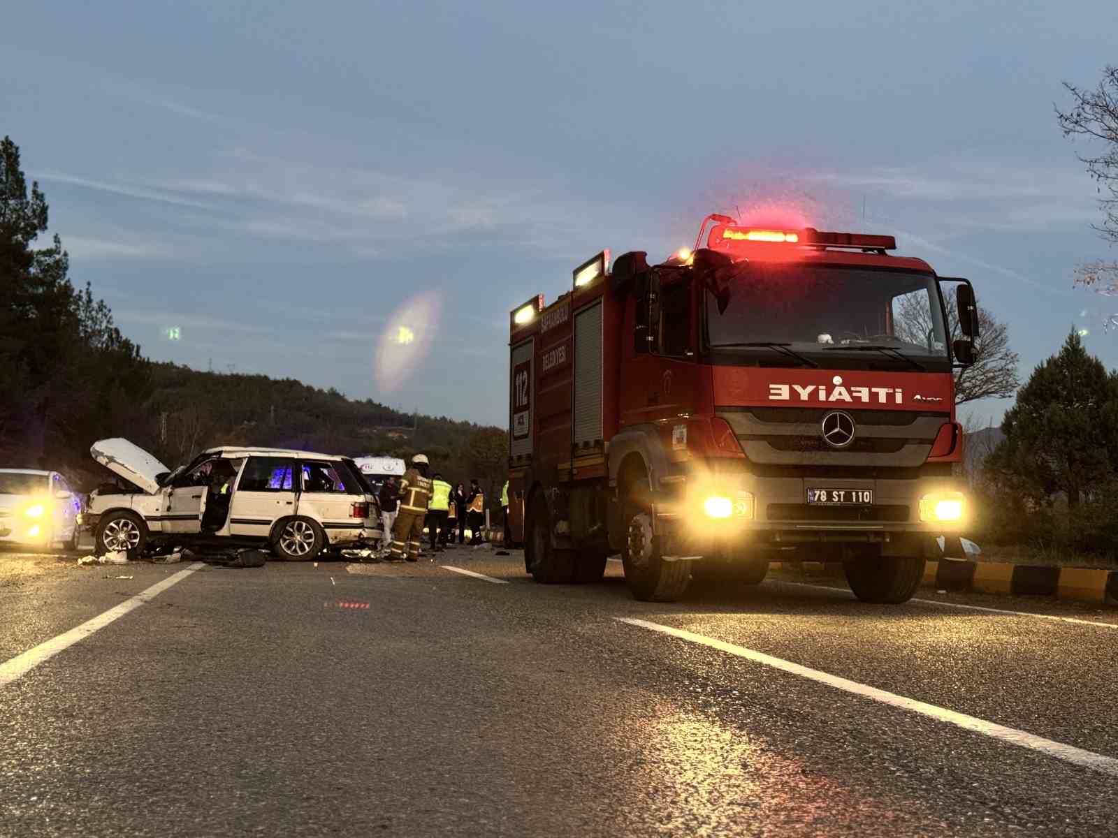 mantar toplama donusu feci kaza 2 olu 7 yarali 1 84EQylLX