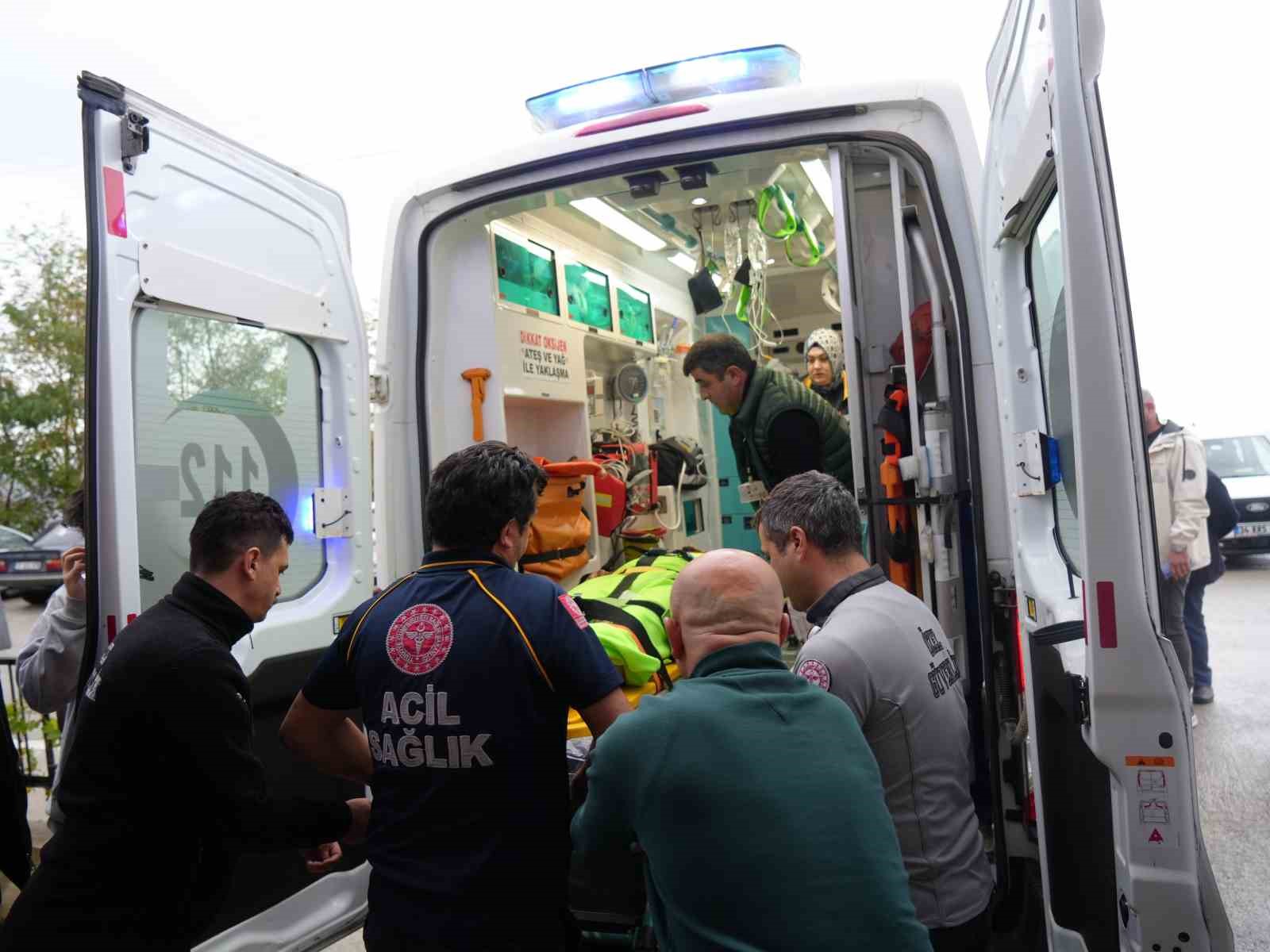 mantar toplarken ayinin saldirisina ugrayan imam yaralandi 2 5flFnNth