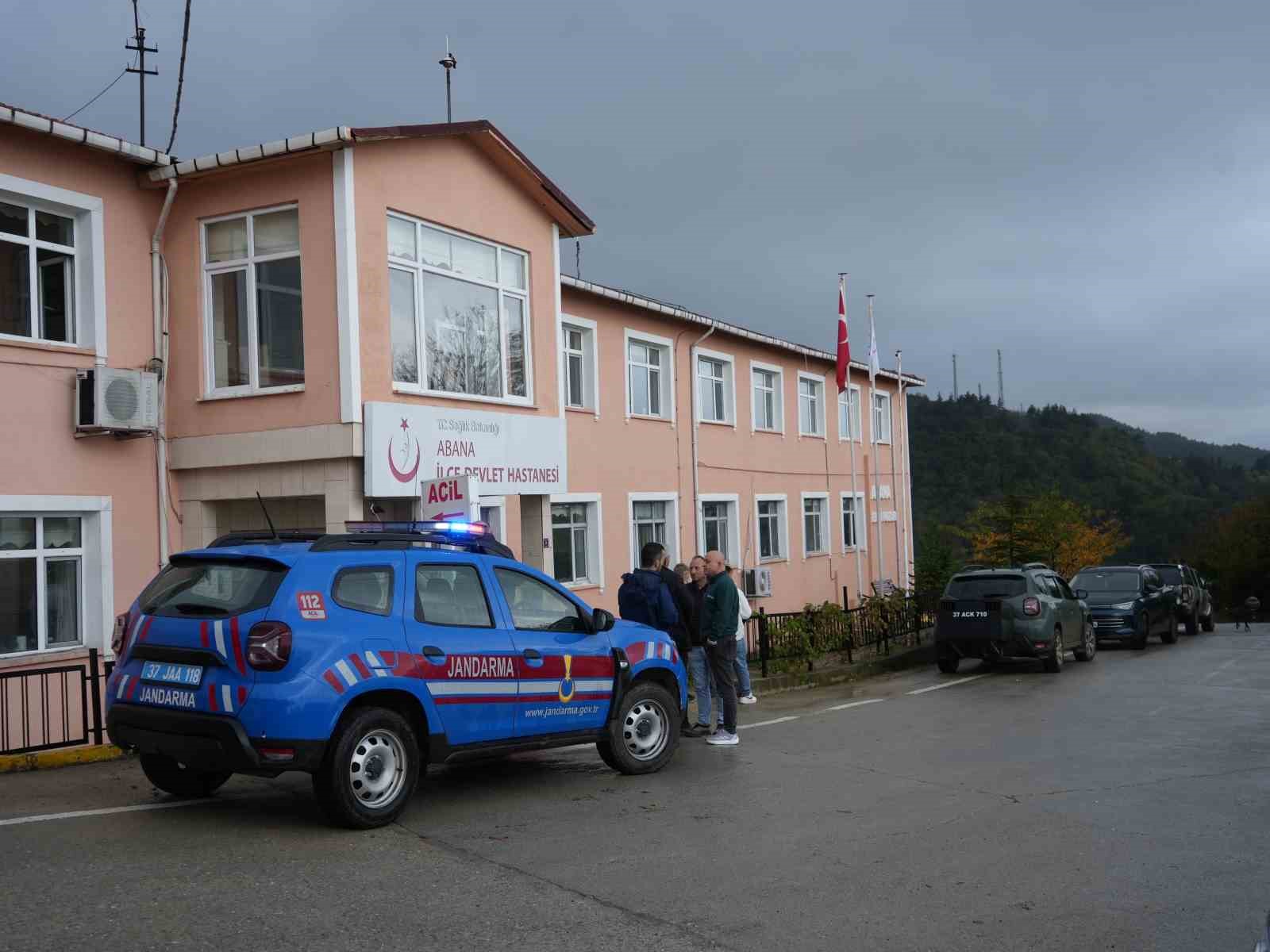 mantar toplarken ayinin saldirisina ugrayan imam yaralandi 6 Izupc1sw