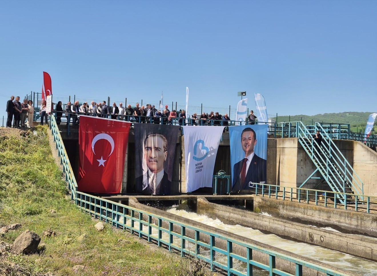 manyas barajinda kapaklar acildi kanallara su verilmeye baslandi 0 LmjkBqiV
