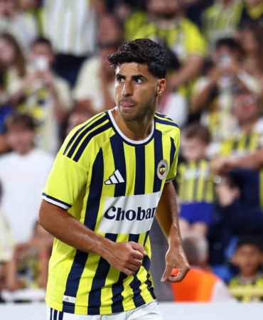 marco-asensio-10-numarali-formasiyla-kadikoyde-eaMXPABs.jpg