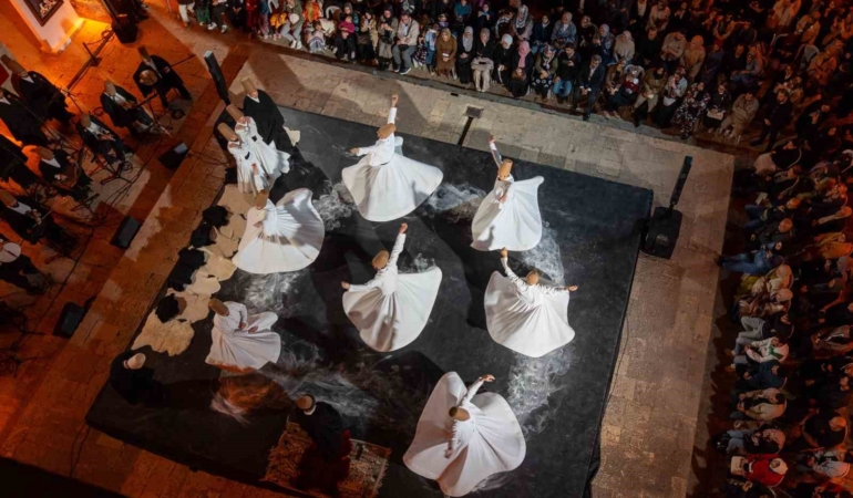 mardin-kultur-yolu-festivalinde-4uncu-gun-coskusu-iYH7TaWc.jpg