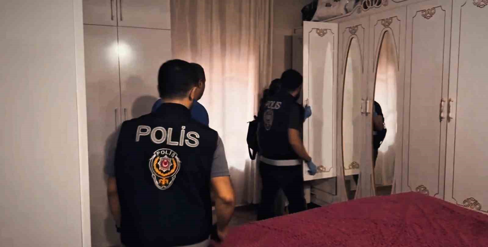 mardin merkezli 5 ilde gerceklestirilen ehliyet sinavi cetesi operasyonunda 44 supheli yakalandi 1 eQngpADS