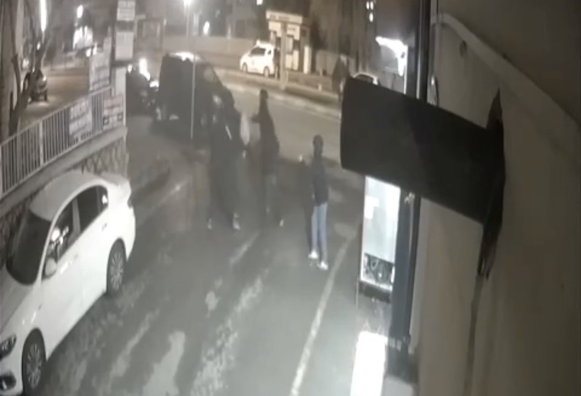 mardinde 1 kisinin yaralandigi silahli kavga kameraya yansidi 0 vQvvhFfe