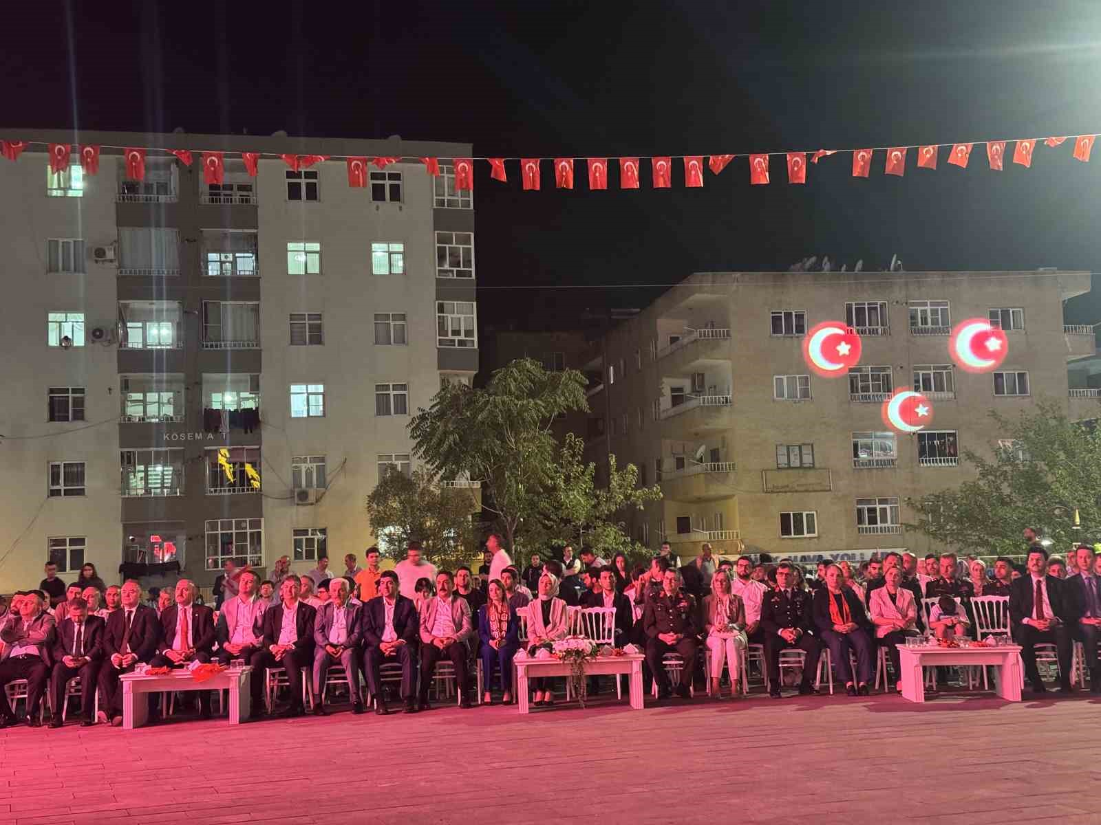Mardin’de 15 Temmuz Demokrasi ve Milli Birlik Günü anma programı düzenlendi 5 mardinde 15 temmuz demokrasi ve milli birlik gunu anma programi duzenlendi 1 mK8zfwdP