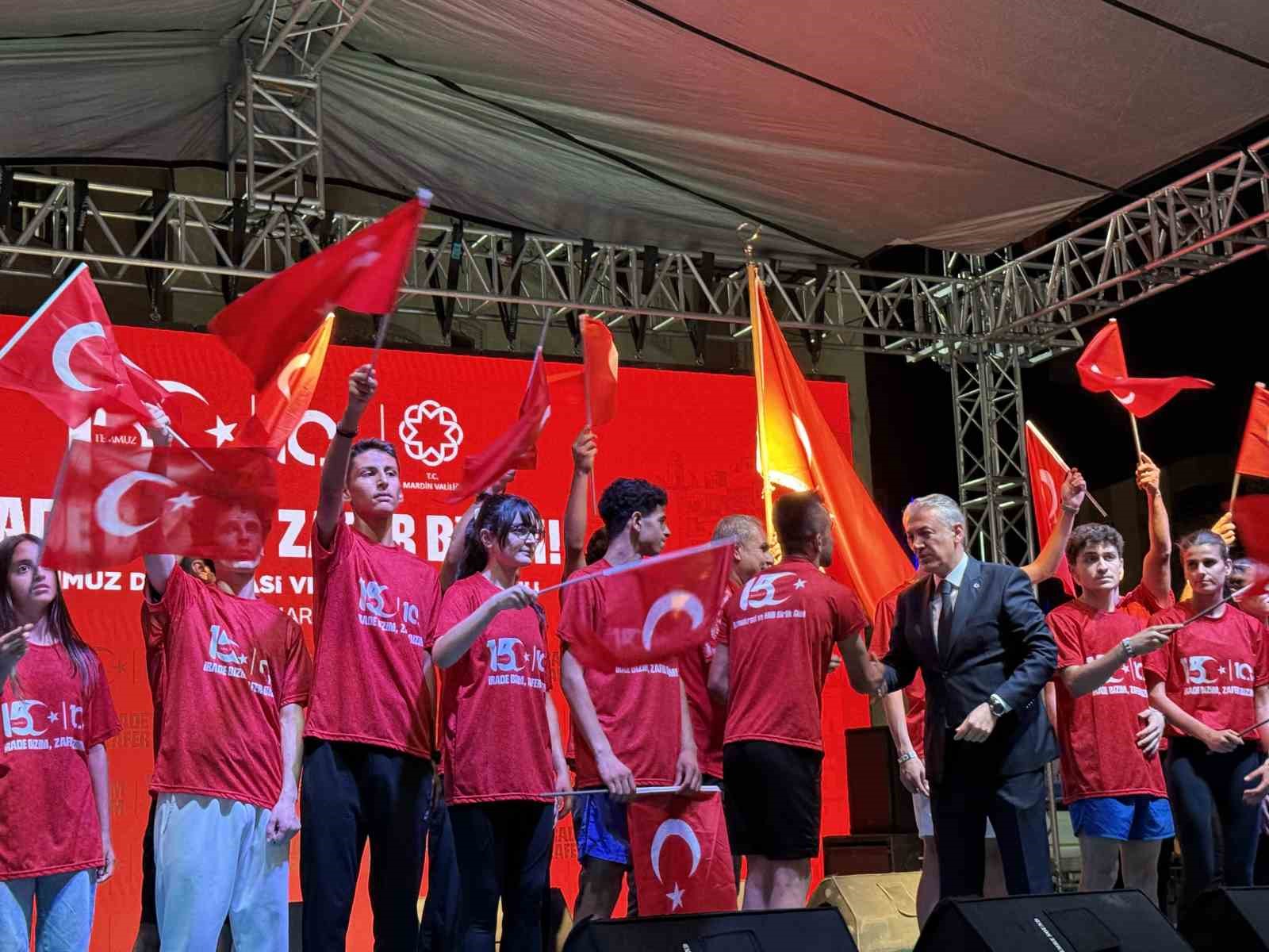 Mardin’de 15 Temmuz Demokrasi ve Milli Birlik Günü anma programı düzenlendi 6 mardinde 15 temmuz demokrasi ve milli birlik gunu anma programi duzenlendi 2 NVmC7ltB