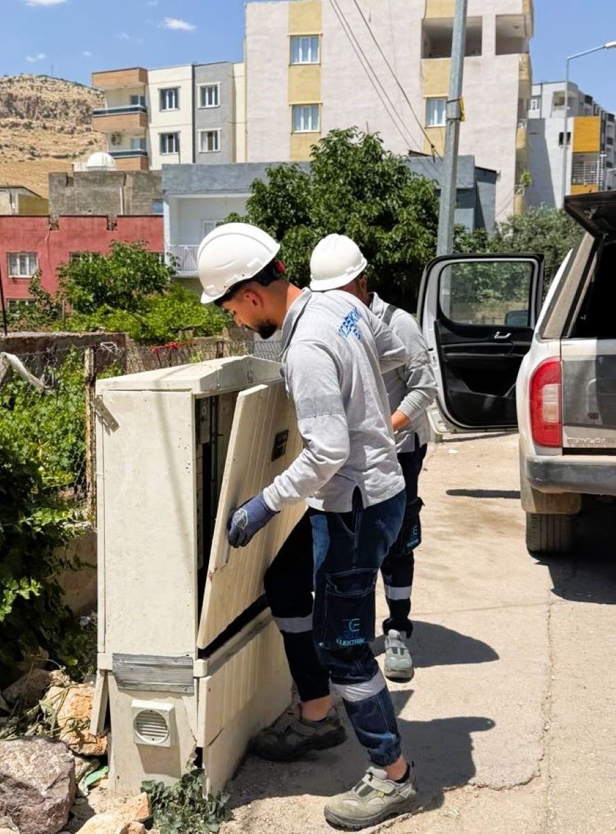 mardinde 2 bine yakin panoya yetkisiz mudahale 1 GJa5kqt3