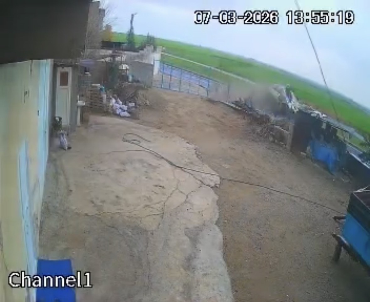 mardinde 3 kisinin yaralandigi kazanin guvenlik kamerasi goruntuleri ortaya cikti 0 XGwwpffG