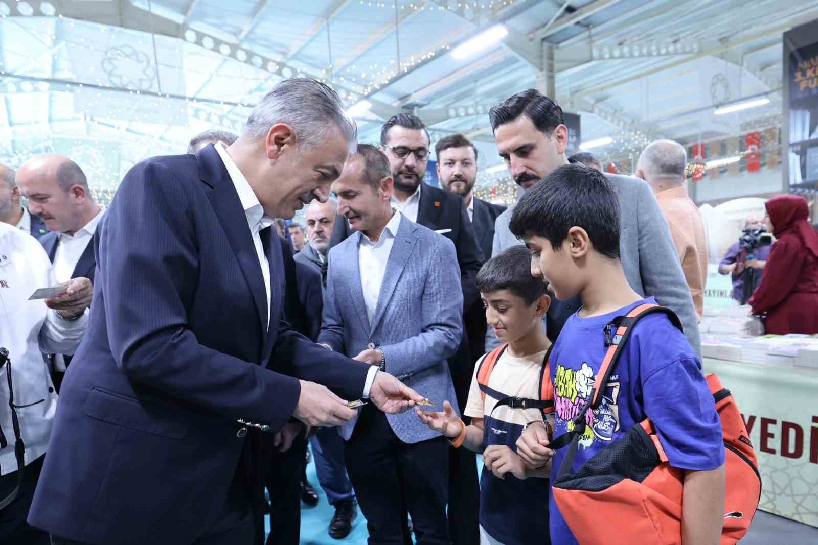 mardinde 3 kitap fuari kapilarini acti 2