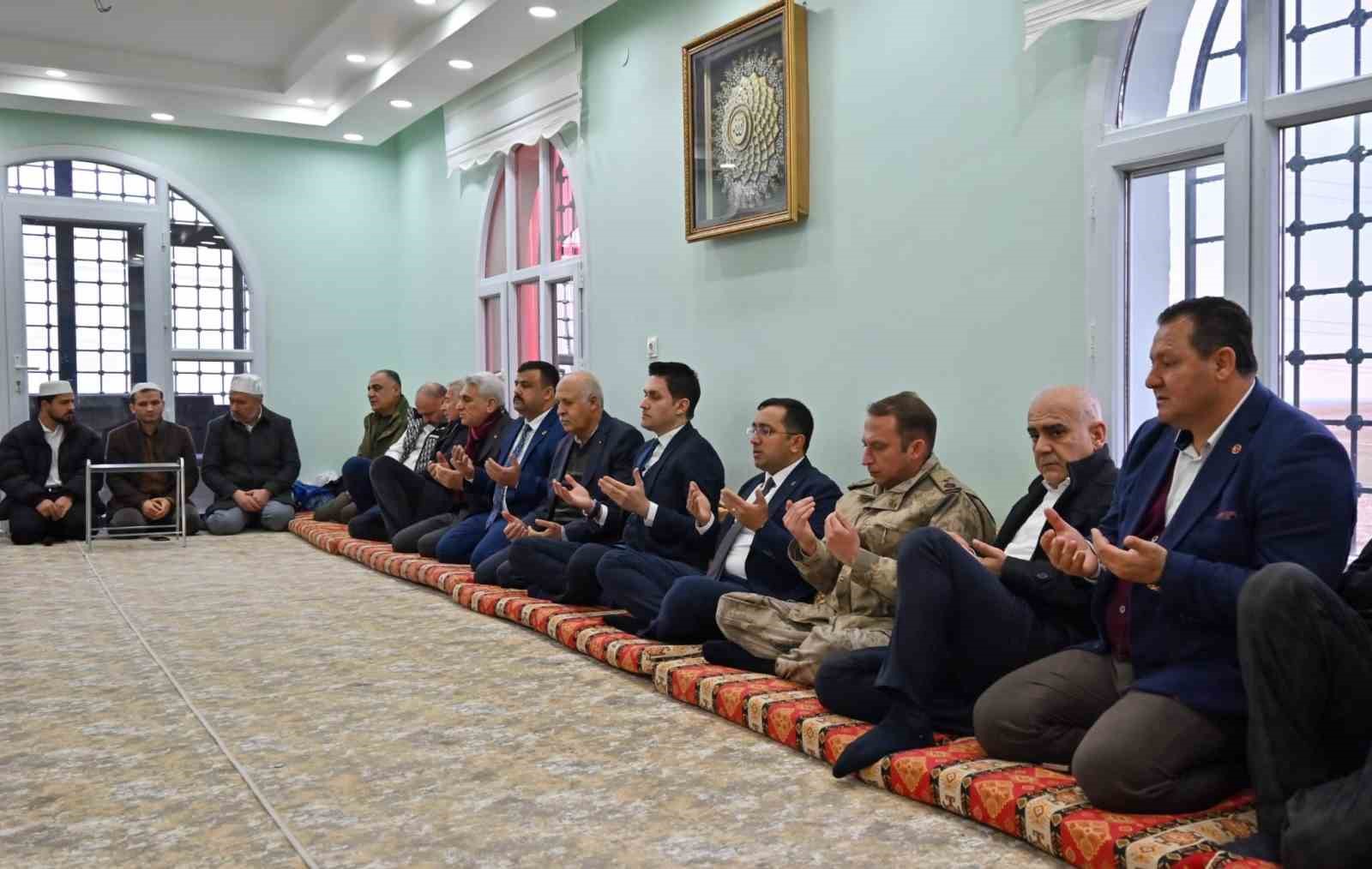 mardinde 39 yil once teror orgutunun sehit ettigi 8 kisi dualarla anildi 2 fsne8L5n