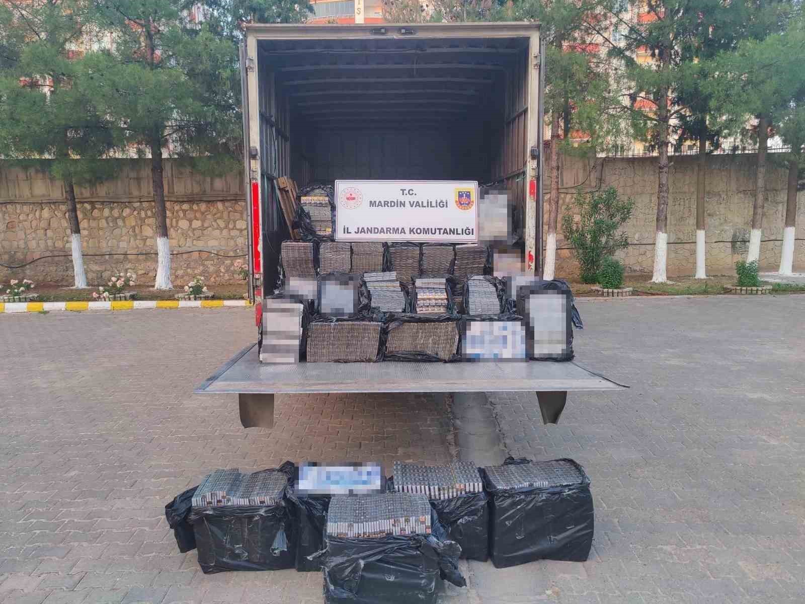 Mardin’de 5 milyon lira değerinde kaçak tütün mamulleri ele geçirildi 4 mardinde 5 milyon lira degerinde kacak tutun mamulleri ele gecirildi 0 Q4DEF6p4