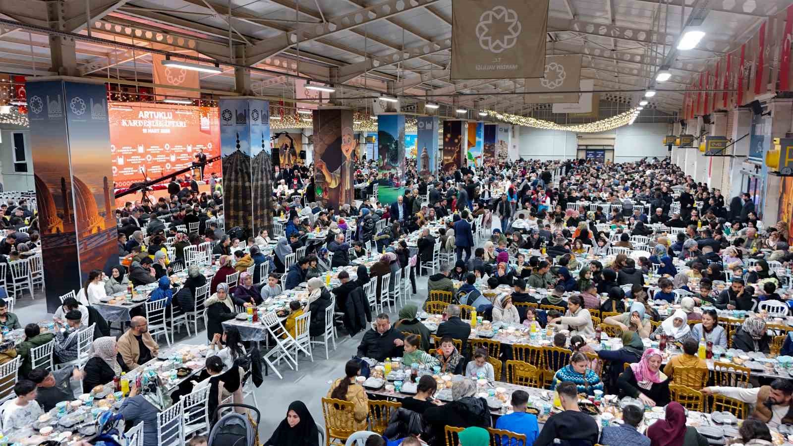 mardinde 7 bin kisi kardeslik iftarinda bulustu 3