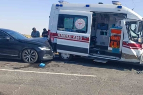 mardinde-ambulans-tir-ve-otomobilin-karistigi-kazada-3-kisi-yaralandi-uFXVGBzP.jpg