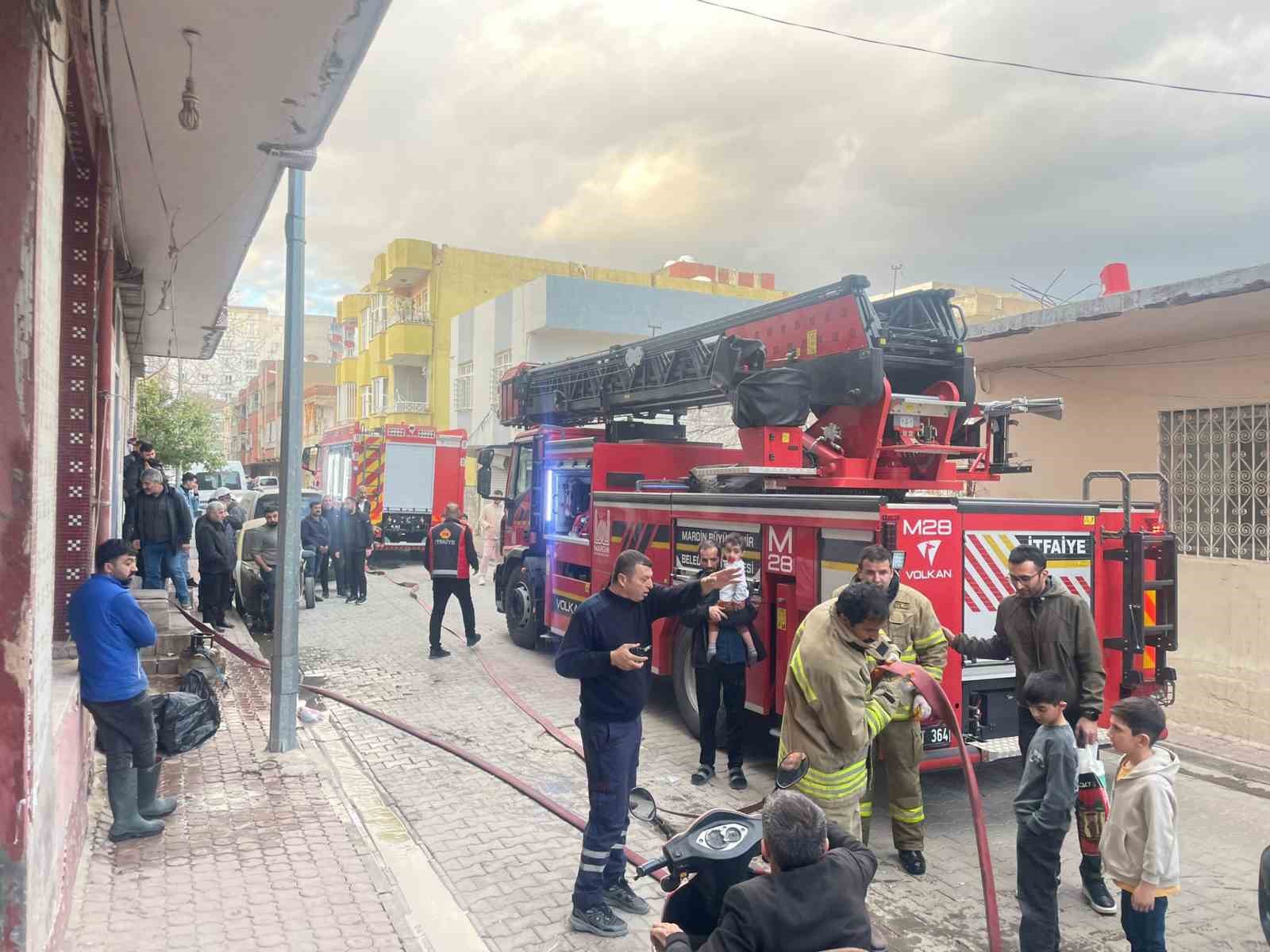 mardinde apartman dairesinde cikan yangin sonduruldu 1