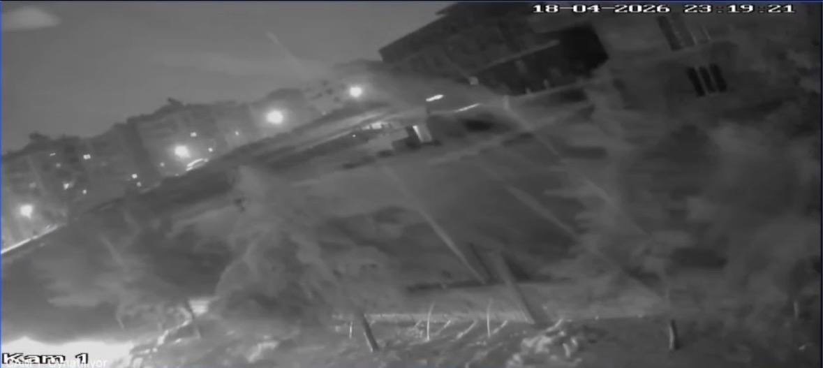 Mardin’de bazı ev ve işyerlerini su bastı 4 mardinde bazi ev ve isyerlerini su basti 0 QSPqieBp