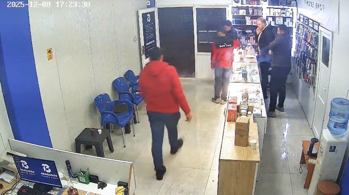mardinde cep telefonu tamir sirasinda alev aldi 1