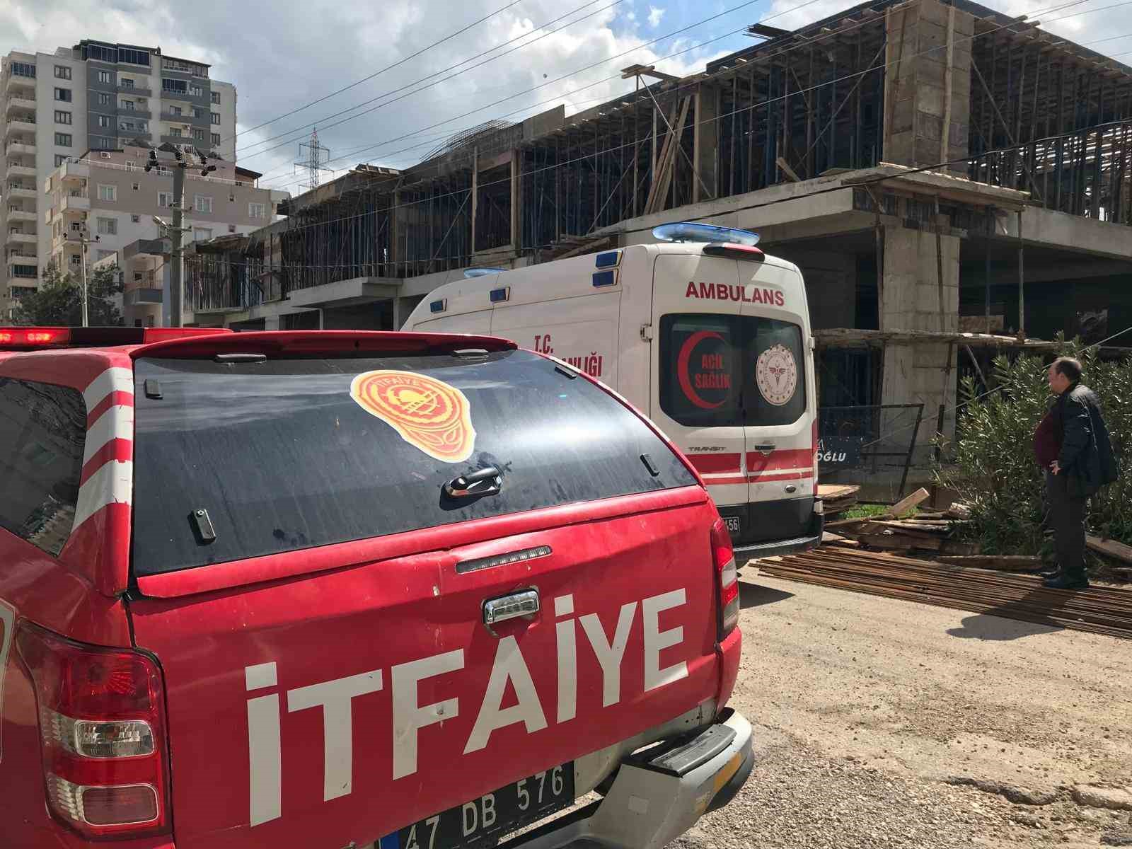 Mardin’de elektrik akımına kapılan inşaat işçisi 3. kattan düşerek ağır yaralandı 5 mardinde elektrik akimina kapilan insaat iscisi 3 kattan duserek agir yaralandi 1 IVdqpcHI
