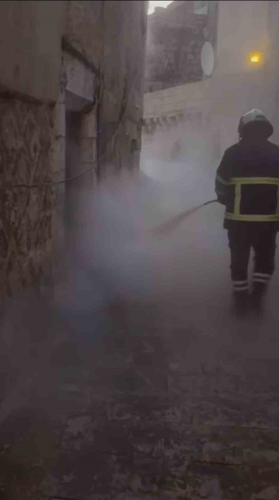 Mardin’de evdeki tüp yangını paniğe neden oldu 4 mardinde evdeki tup yangini panige neden oldu 0 YUXRV4Wu