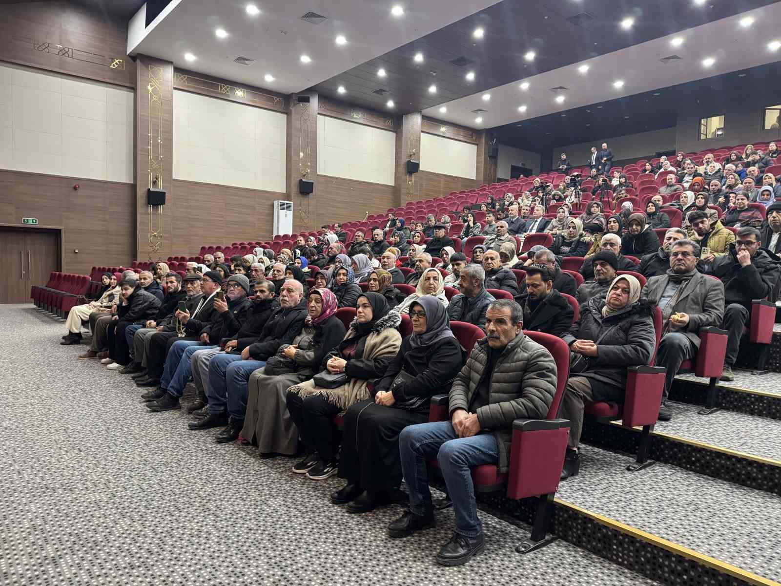 mardinde evlilikte 25 yilini tamamlayan 47 cift icin umre kurasi cekildi 4 ZrD3iipp
