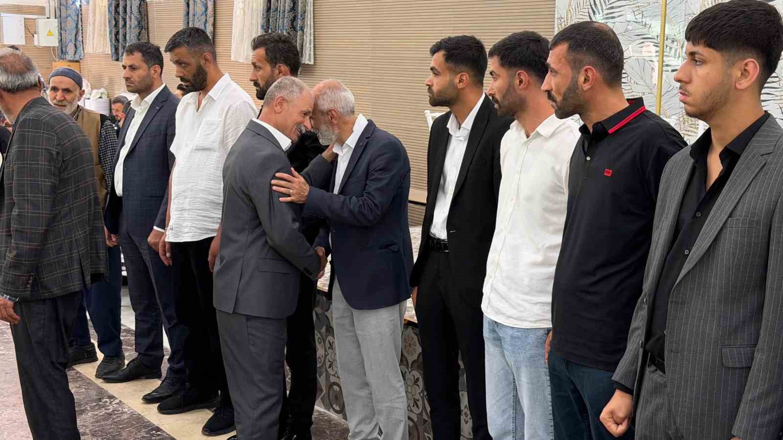 Mardin’de husumetli aileler barıştırıldı 6 mardinde husumetli aileler baristirildi 2 ShkBqVZZ