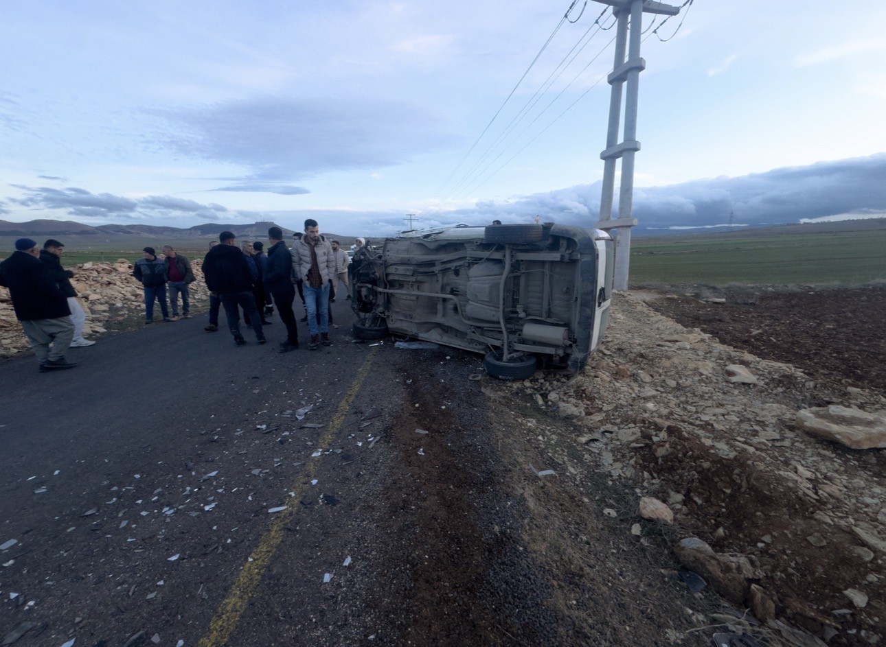 mardinde iki arac kafa kafaya carpisti 4 yarali 1 y4eYWQqR