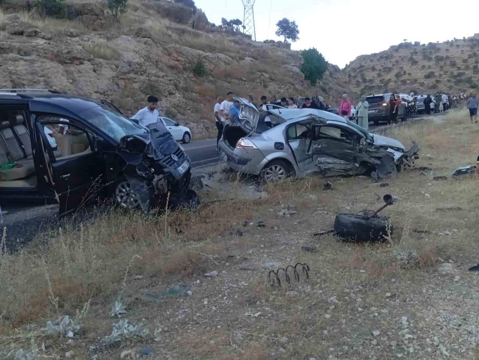 Mardin’de iki otomobil çarpıştı: 9 yaralı 4 mardinde iki otomobil carpisti 9 yarali 0 5U4dpdp9