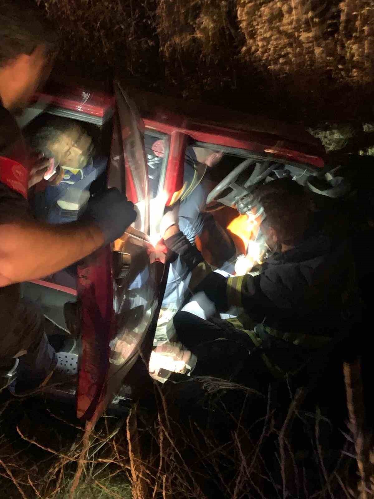 mardinde iki otomobilin carpistigi kazada 1 kisi oldu 4 kisi yaralandi 2 e2WRuZX7