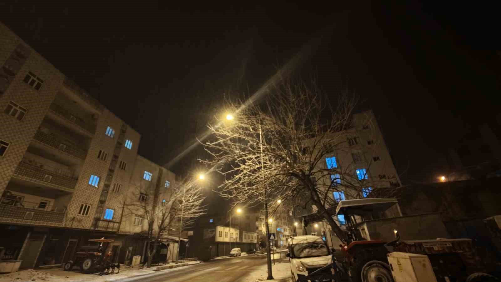 Mardin’de kar etkili oluyor 4 mardinde kar etkili oluyor 0