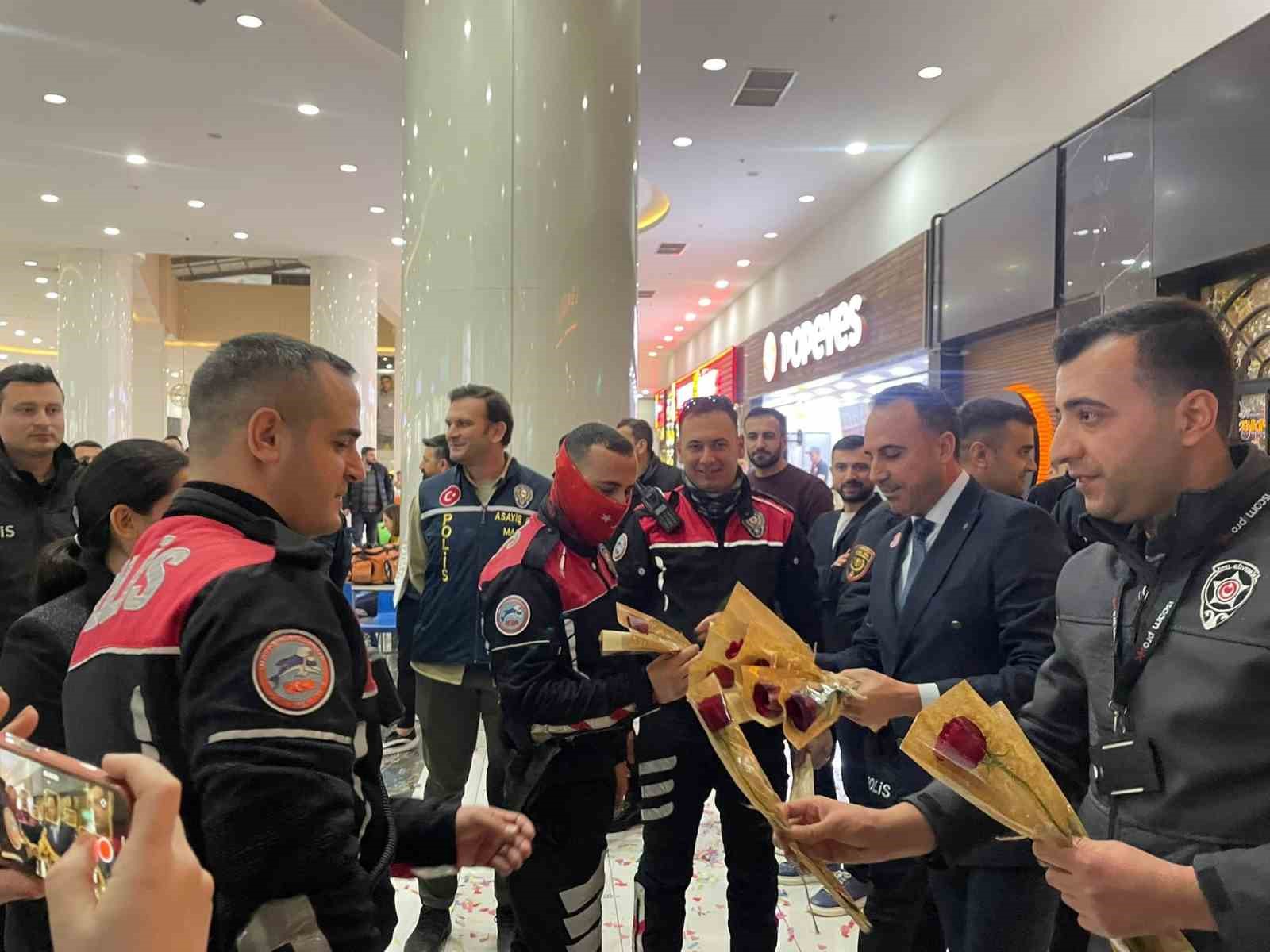 mardinde kavga ihbarina giden polislere surpriz kutlama 1 jcCCkQe7