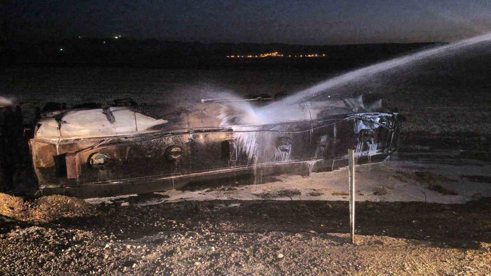 mardinde mazot yuklu tanker yandi 0