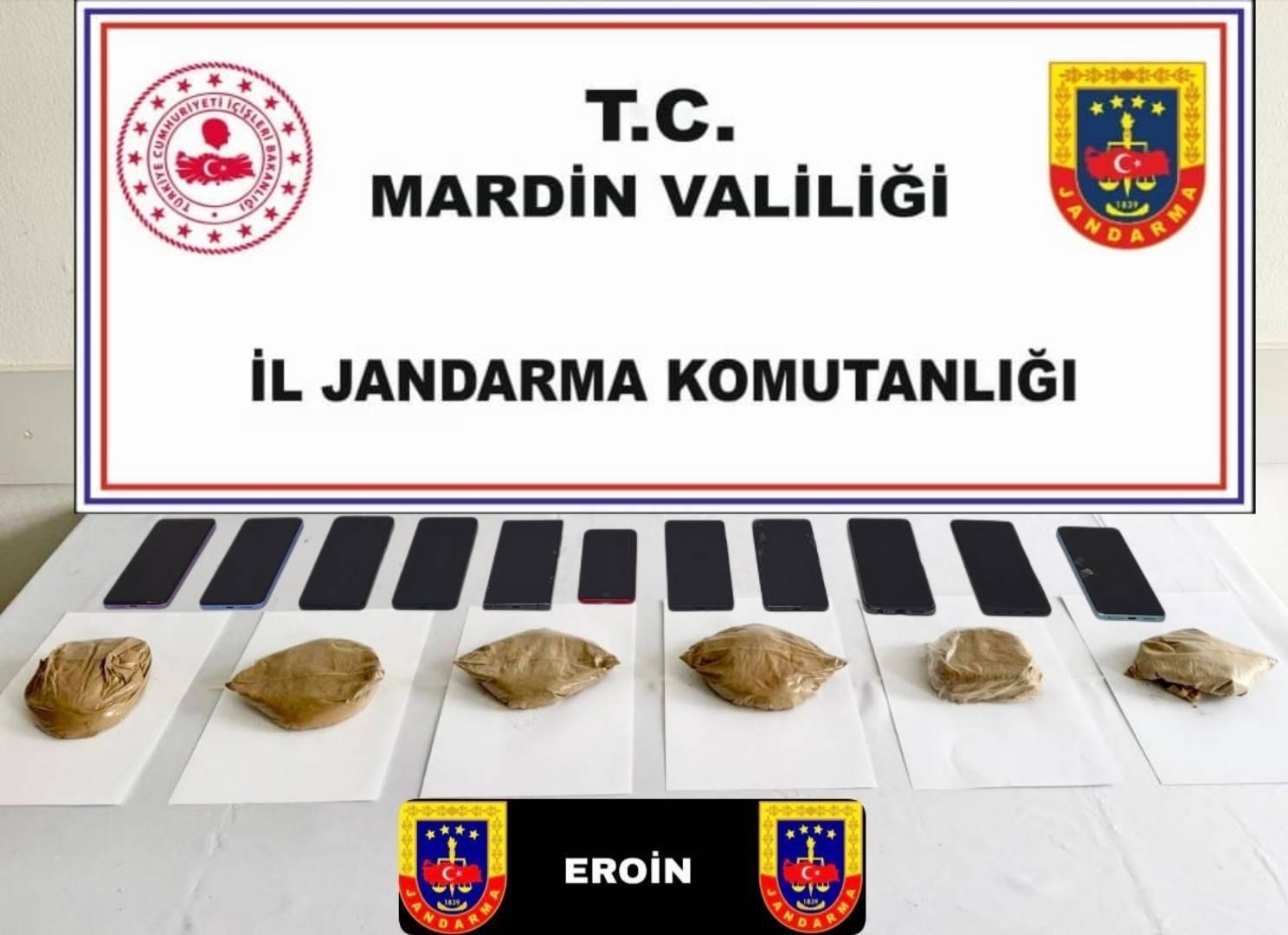 mardinde mezarlikta topraga gomulu eroin ele gecirildi 1 PLC1K9rl
