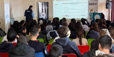 mardinde-ogrenciler-siberay-projesi-kapsaminda-bilgilendirildi-iEr73zKc.jpg