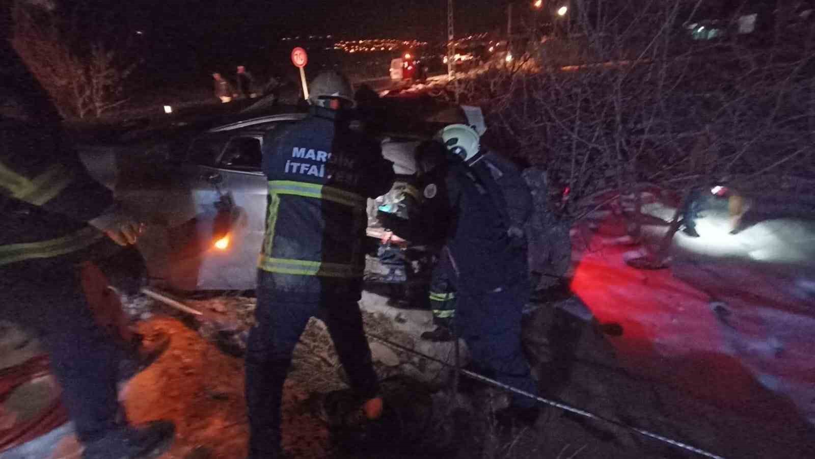 mardinde otomobil elektrik diregine carpti 1 yarali 0 G6f5ty9P