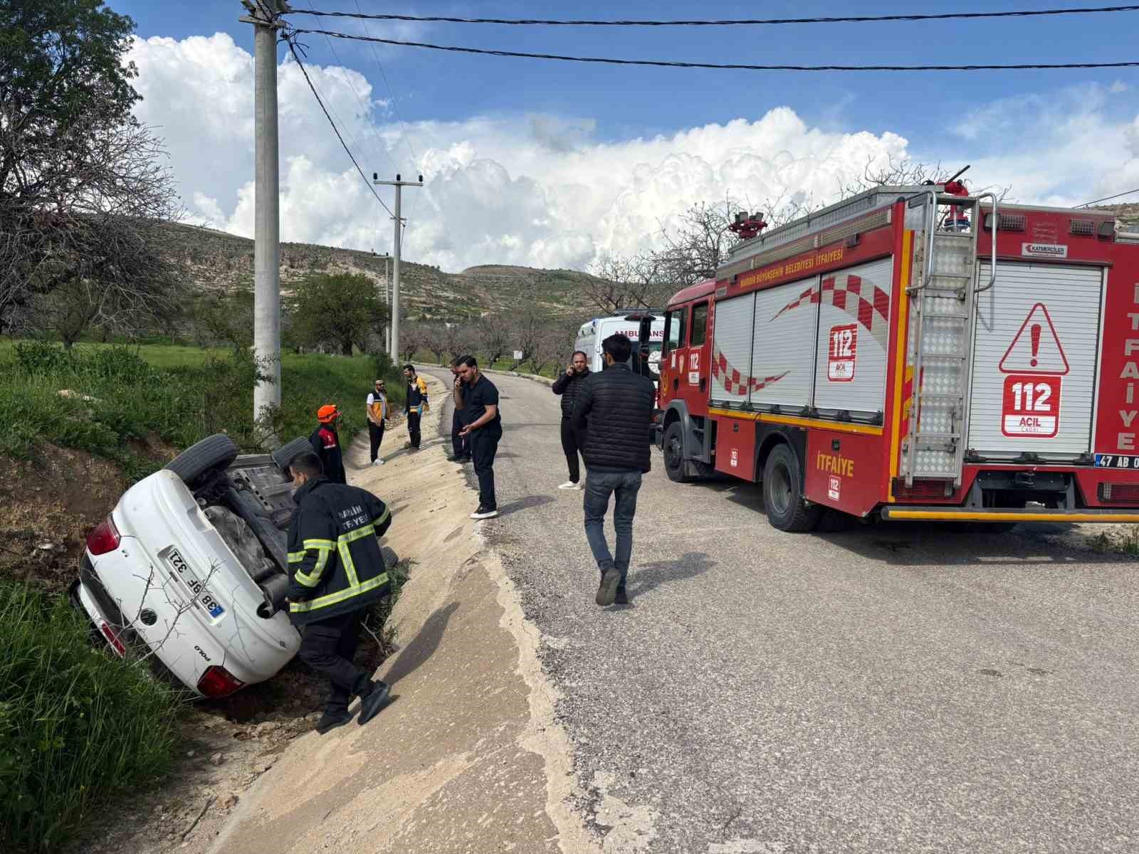 Mardin’de otomobil yol kenarına devrildi: 5 kişi yaralandı 5 mardinde otomobil yol kenarina devrildi 5 kisi yaralandi 1 G1QPWqy6