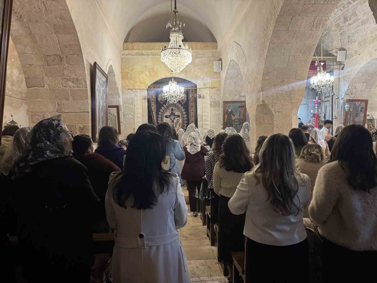 mardinde paskalya bayrami kutlandi 4 Jhf3Gi8k