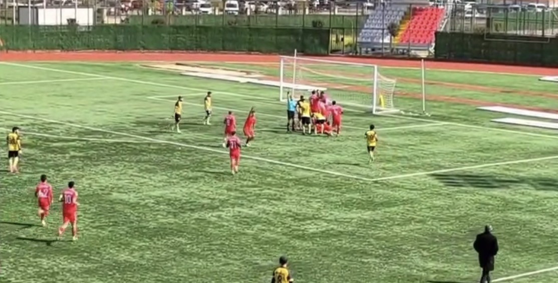 mardinde penalti sonrasi cikan kavgada futbolcu tutuklandi 1 ObpIyUyb