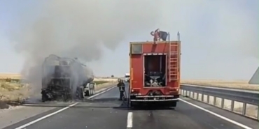 mardinde-seyir-halindeki-tanker-alev-aldi-h3fpEWOG.jpg